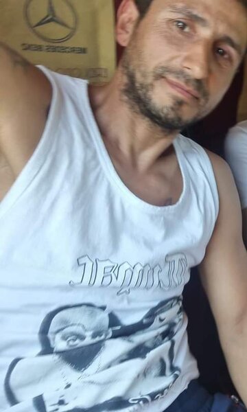 Buna, caut o fata pentru relatie.