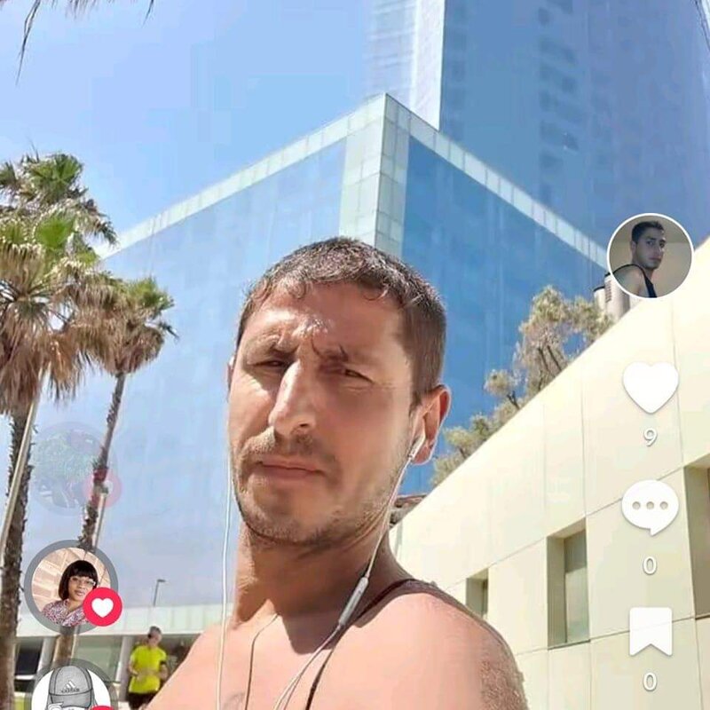 Buna, caut o fata pentru relatie.